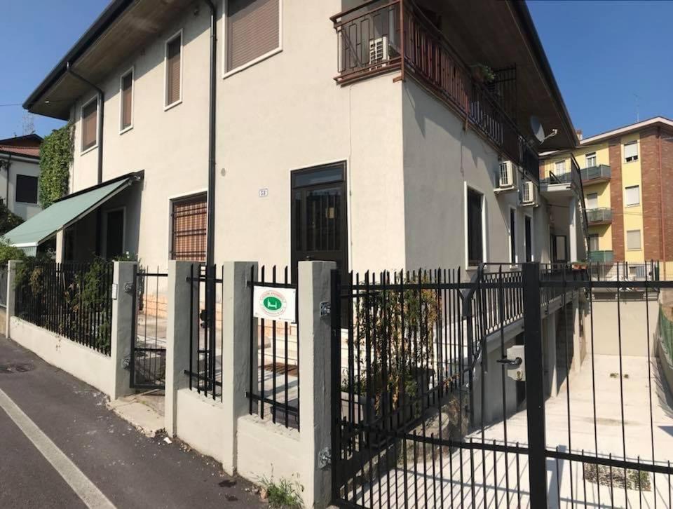 Appartamento Affitti Brevi Verona Colors/G.B. Rossi Friendly Buitenkant foto
